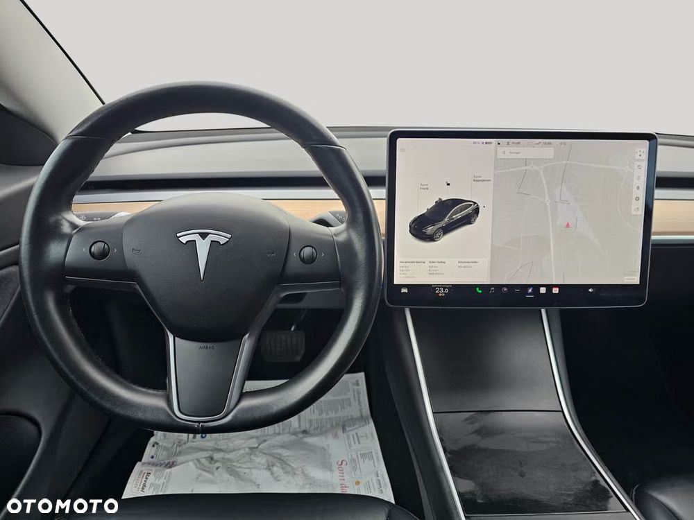 Tesla Model 3 - 11