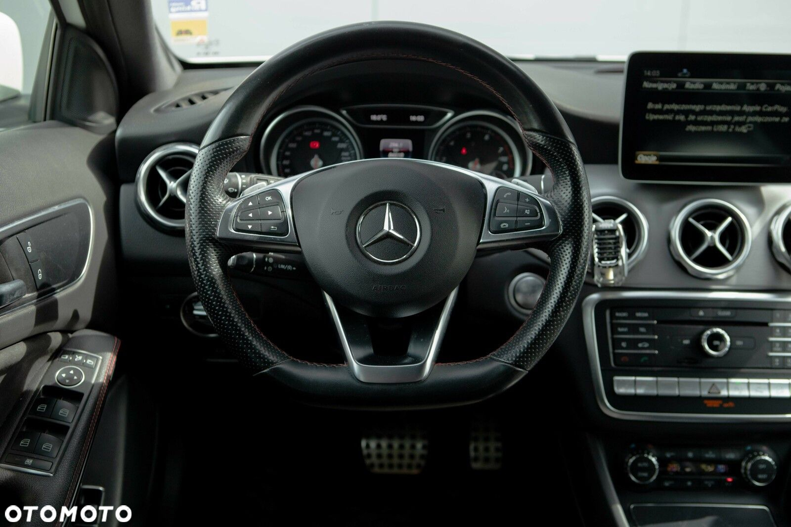 Mercedes-Benz GLA 220 4-Matic AMG Line - 23