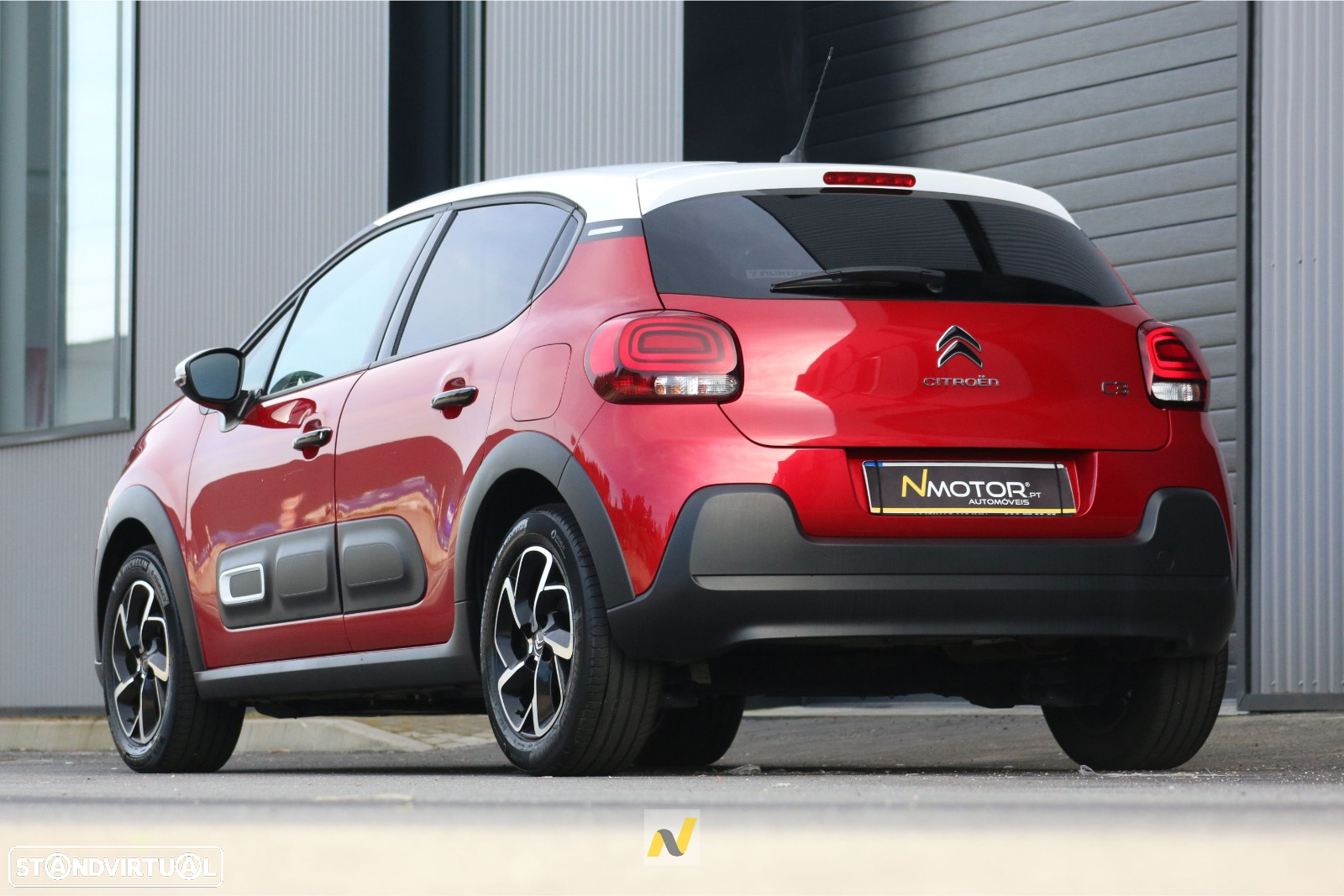 Citroën C3 1.2 PureTech Shine - 3