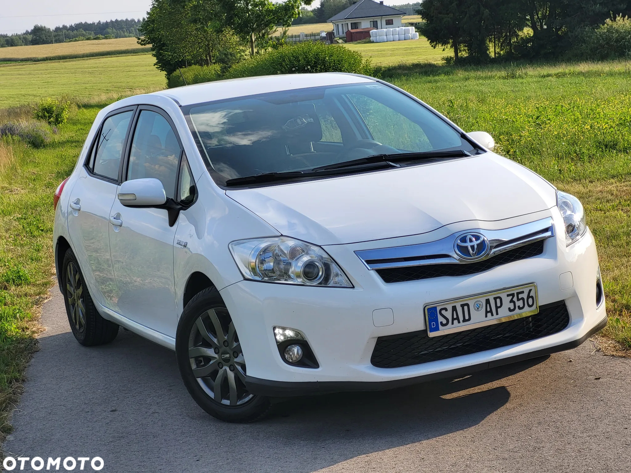 Toyota Auris 1.8 HSD Prestige NAVI - 2