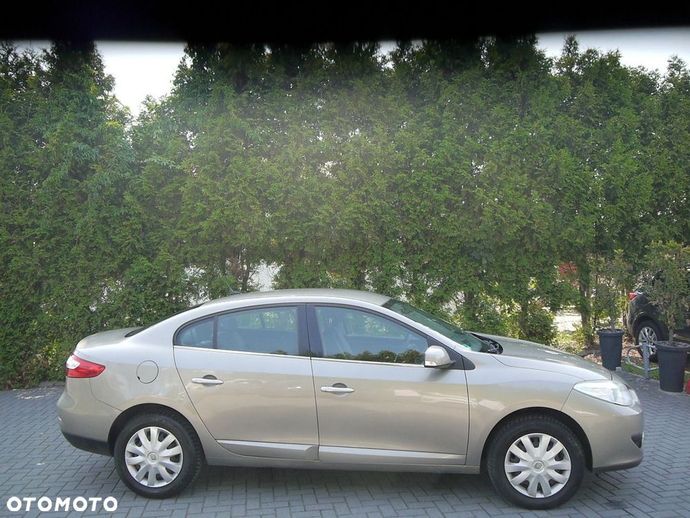 Renault Fluence 2.0 16V 140 Sportway - 11