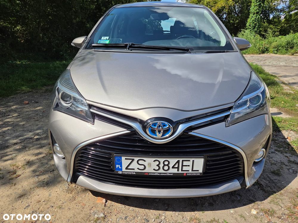 Toyota Yaris Hybrid 100 Premium EU6 - 11