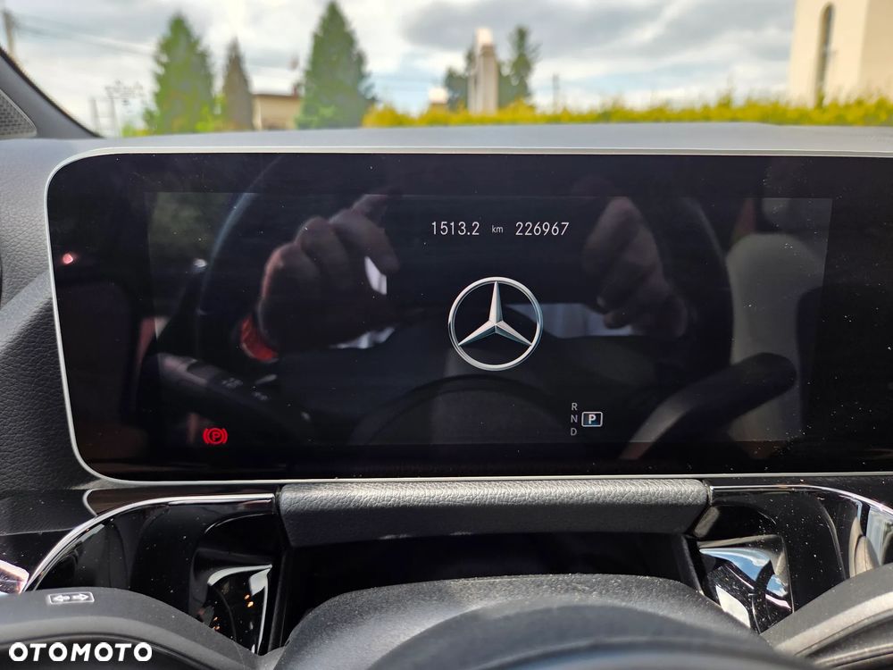 Mercedes-Benz Klasa B 220 d AMG Line 8G-DCT - 22
