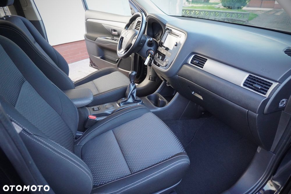 Mitsubishi Outlander 2.0 2WD Edition 100 - 2