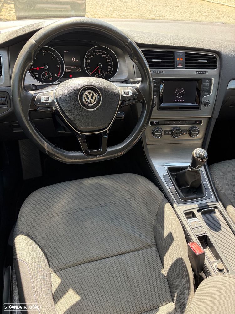 VW Golf 1.6 TDi Confortline - 4