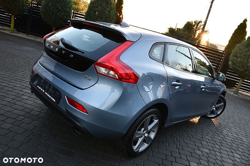 Volvo V40 T3 Drive-E Momentum - 4