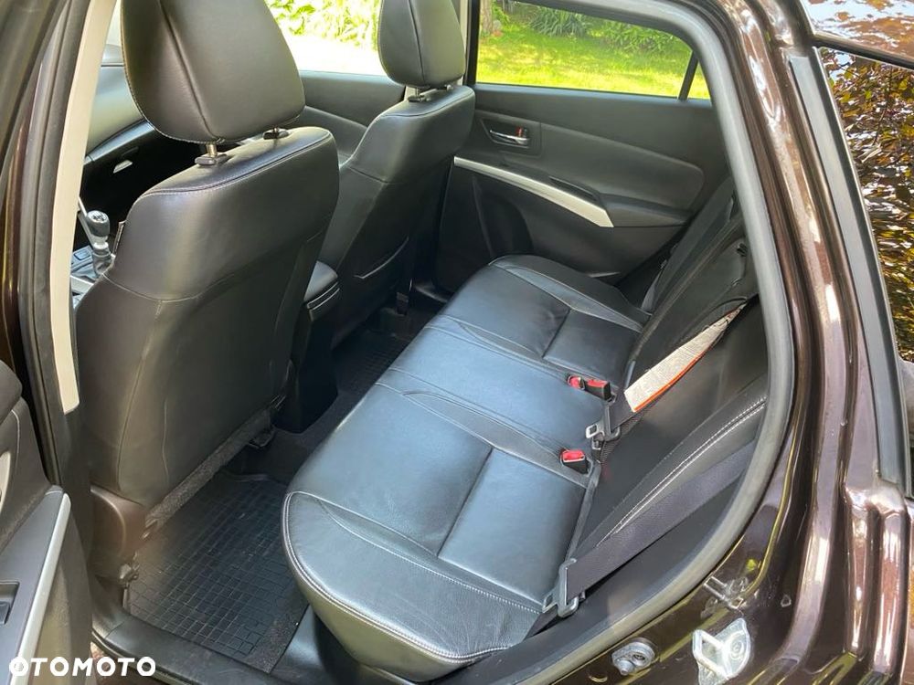 Suzuki SX4 S-Cross 1.6 DDiS Premium Plus - 10
