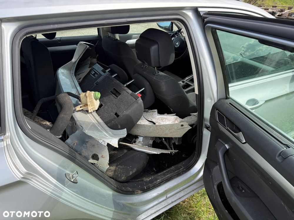 Volkswagen Passat - 7