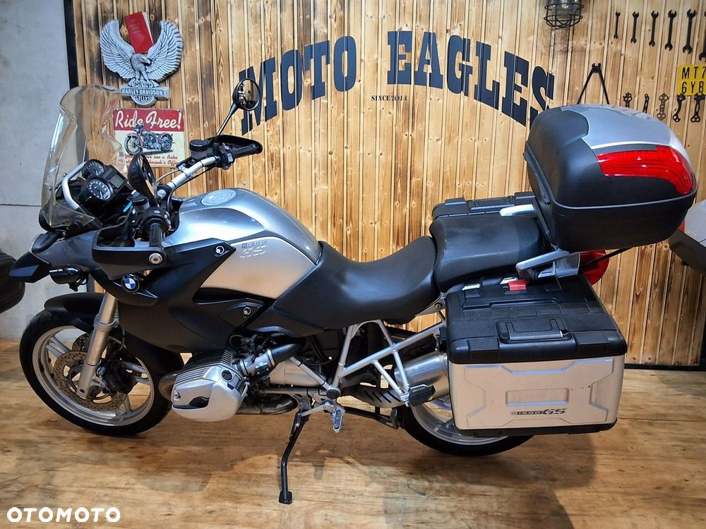 BMW R - 8
