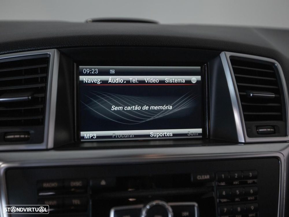 Mercedes-Benz ML 250 - 28