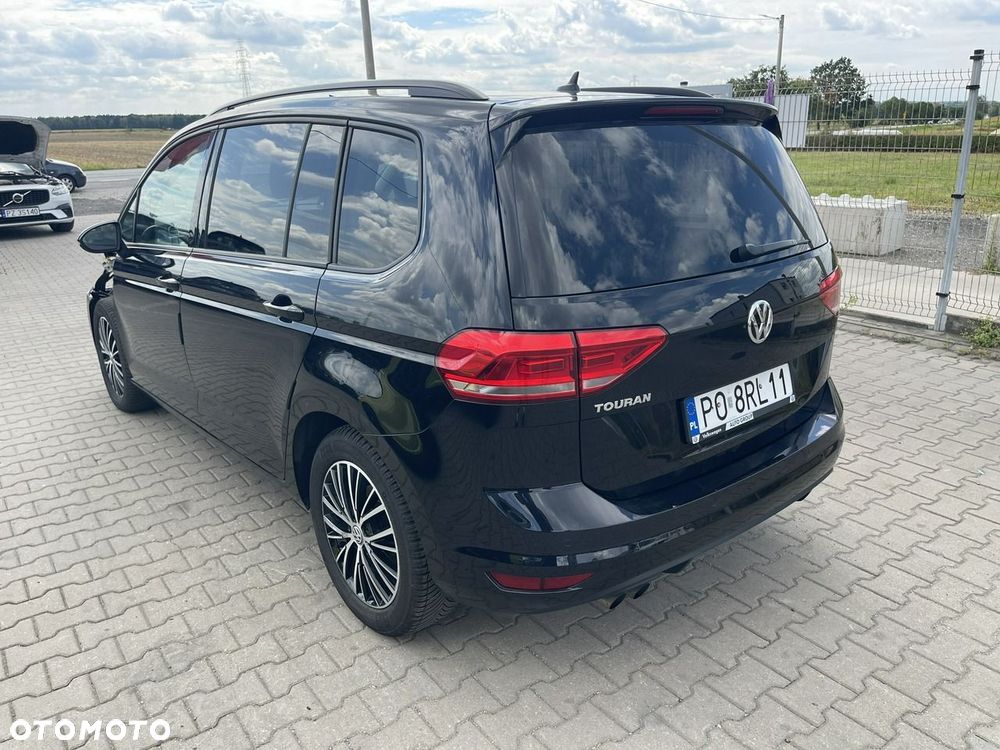 Volkswagen Touran 2.0 TDI BMT Comfortline - 5