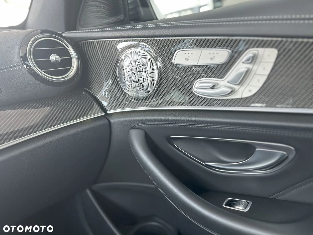 Mercedes-Benz Klasa E AMG 53 4-Matic+ - 11