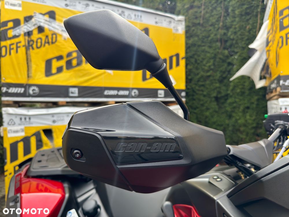 Can-Am Outlander - 10