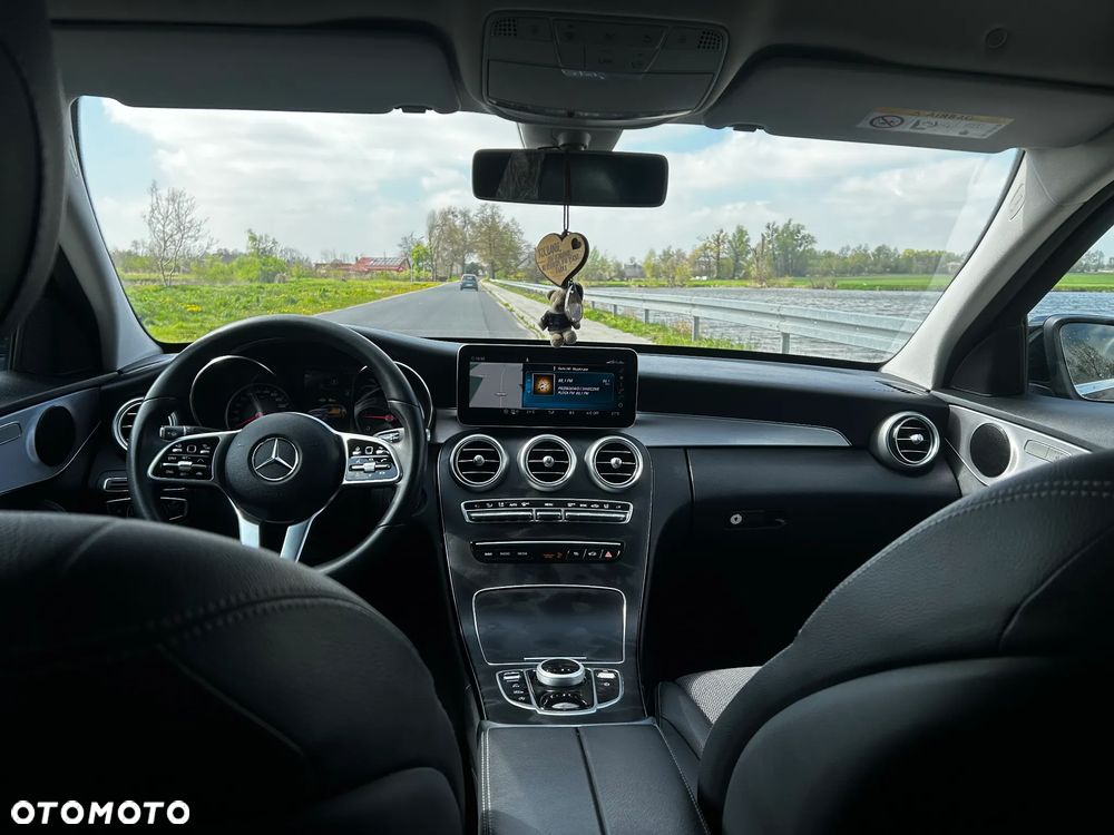 Mercedes-Benz Klasa C 220 d 4Matic 9G-TRONIC Avantgarde - 22