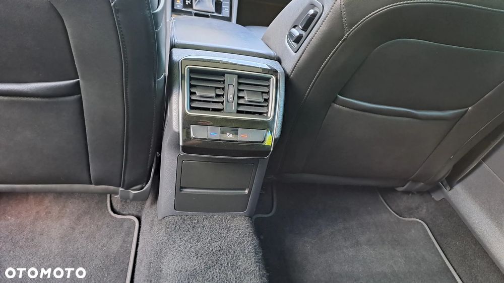 Skoda Superb 2.0 TDI 4x4 DSG L&K - 18