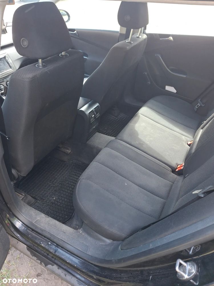 Volkswagen Passat - 6