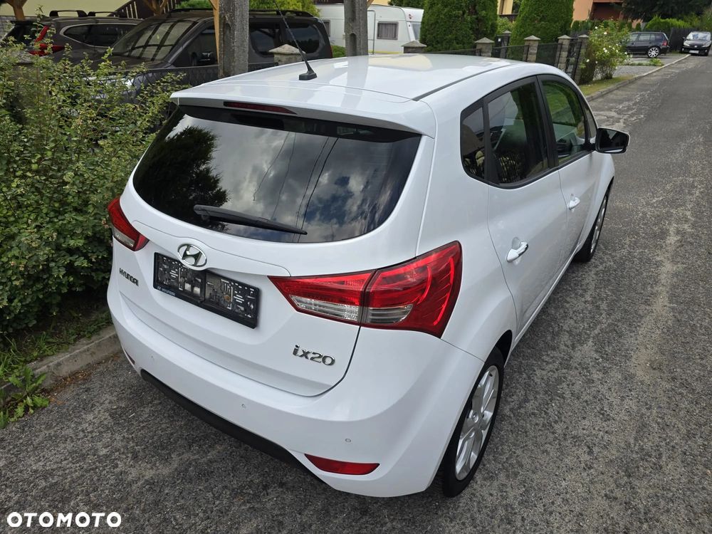 Hyundai ix20 1.4 blue Comfort - 13