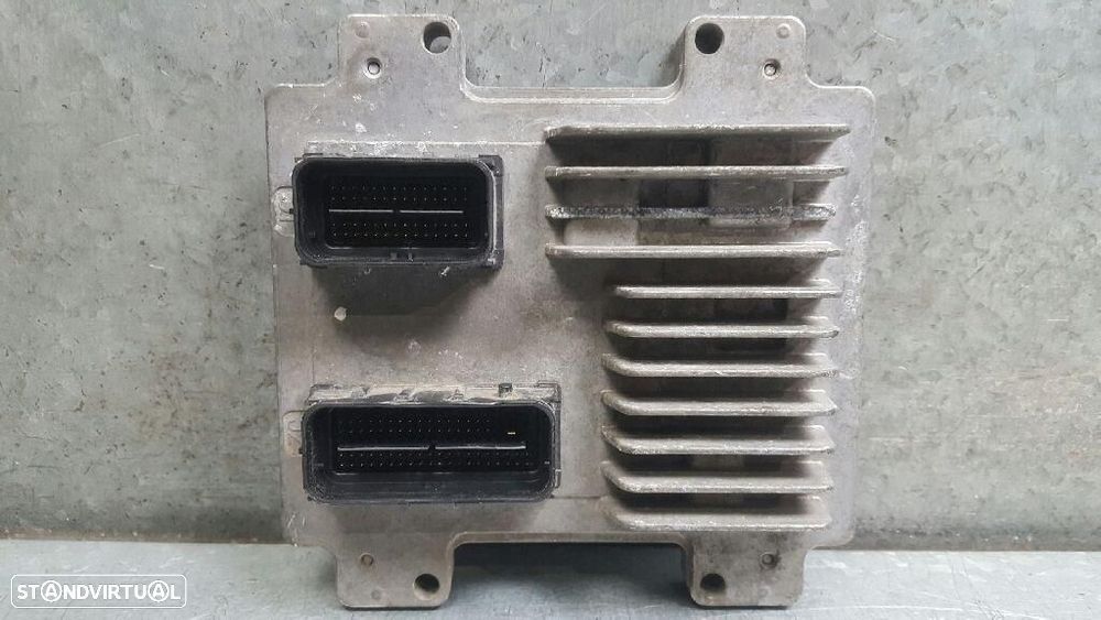 CENTRALINA DO MOTOR UCE OPEL CORSA E - 1