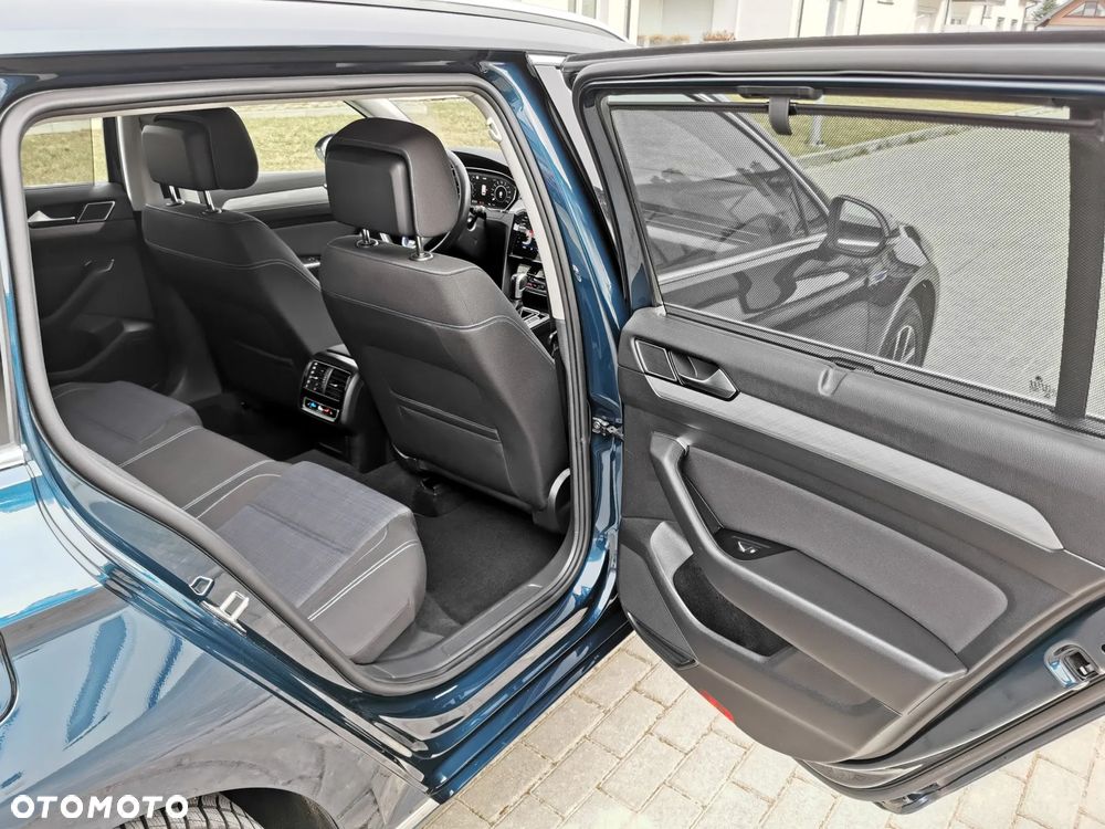 Volkswagen Passat - 18