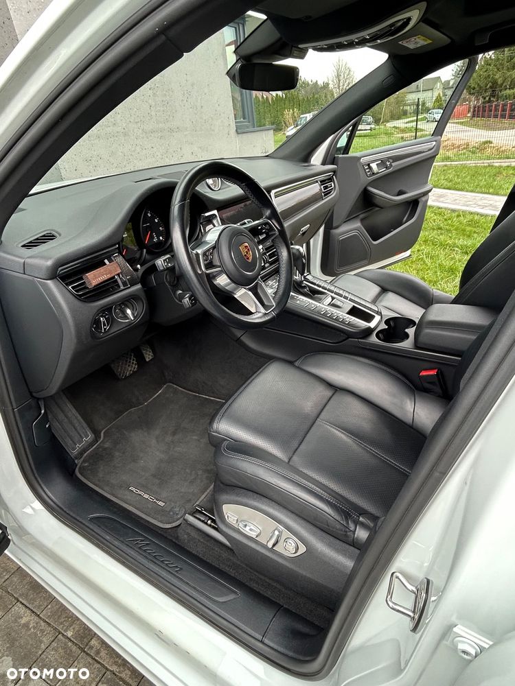 Porsche Macan - 11
