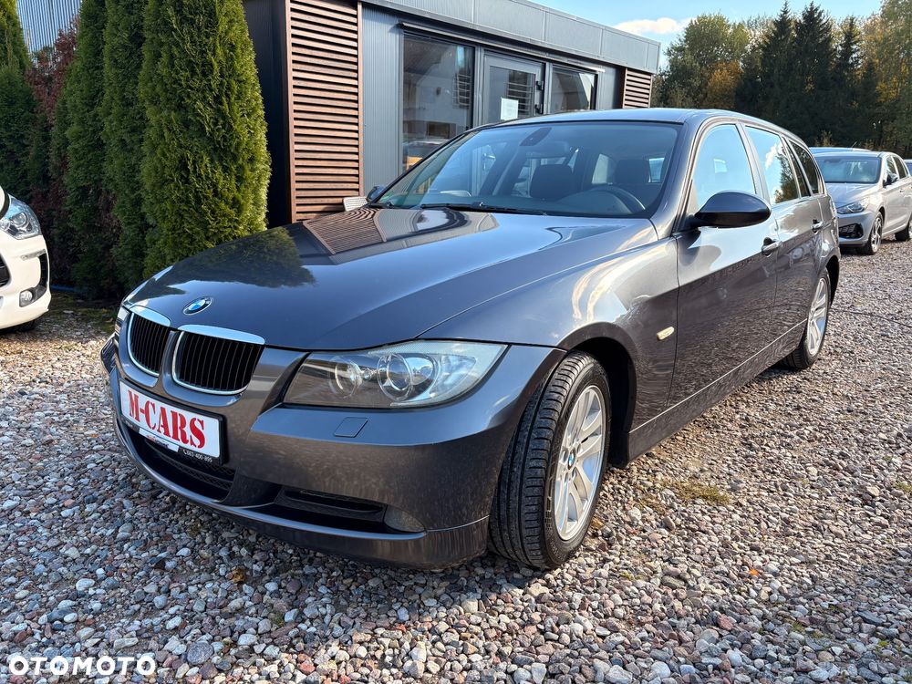 BMW Seria 3 318i - 4