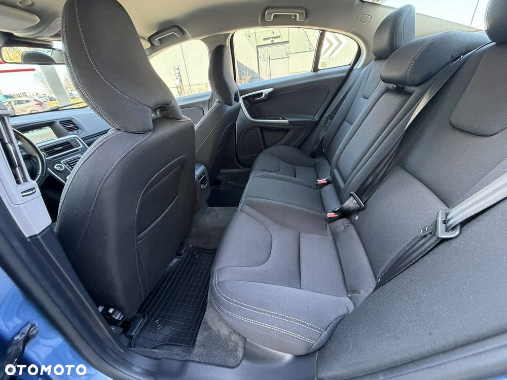Volvo S60 D4 Kinetic - 29