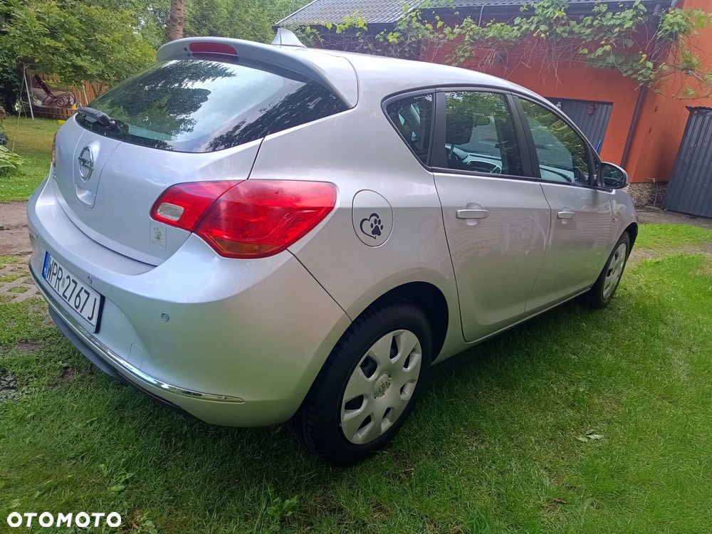 Opel Astra 1.4 T Essentia - 4