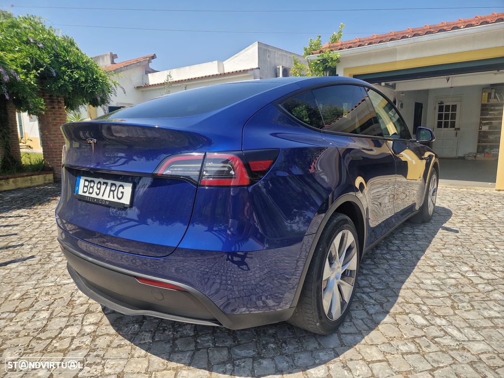 Tesla Model Y RWD - 2