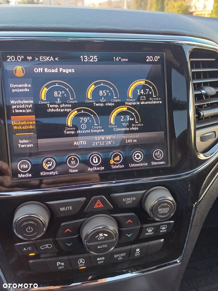 Jeep Grand Cherokee - 25