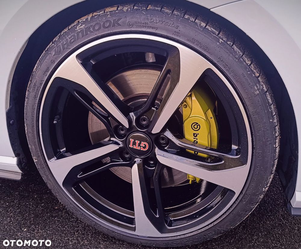 Volkswagen Golf GTI (BlueMotion Technology) - 16