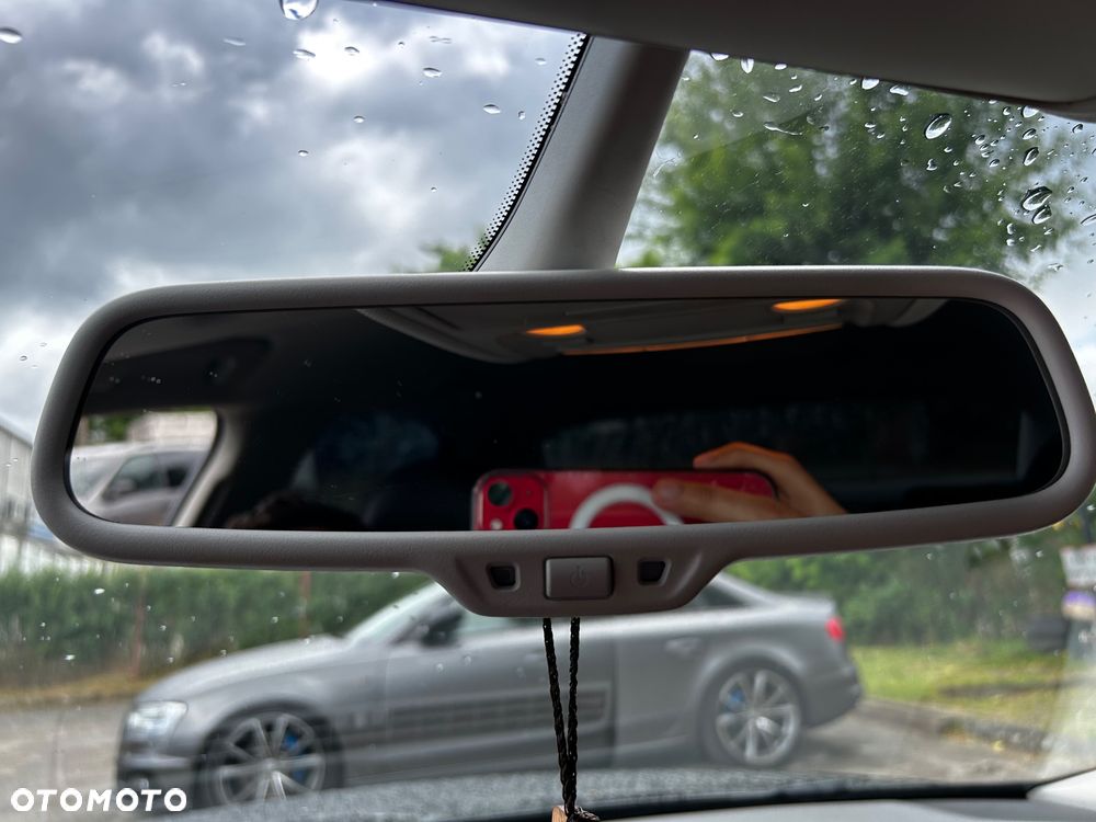 Audi A4 Limousine - 12