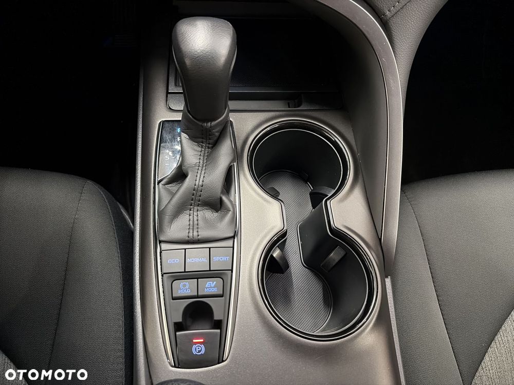 Toyota Camry 2.5 Hybrid Comfort CVT - 19