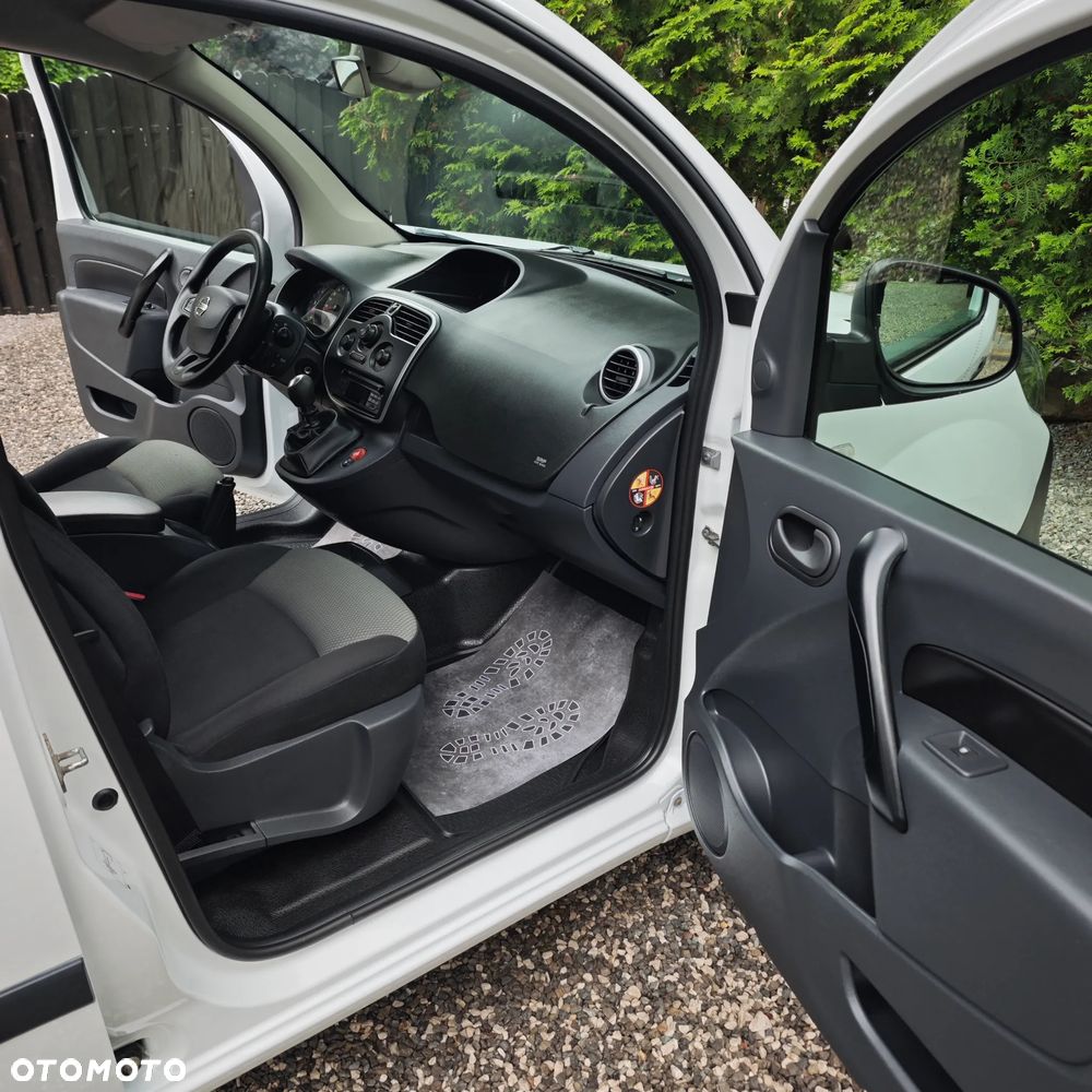 Nissan NV250 - 14