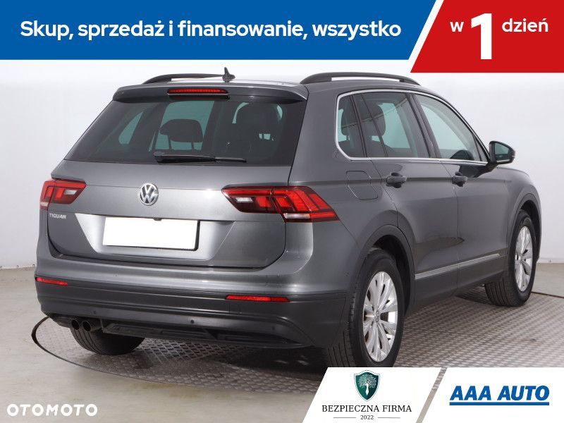 Volkswagen Tiguan - 7