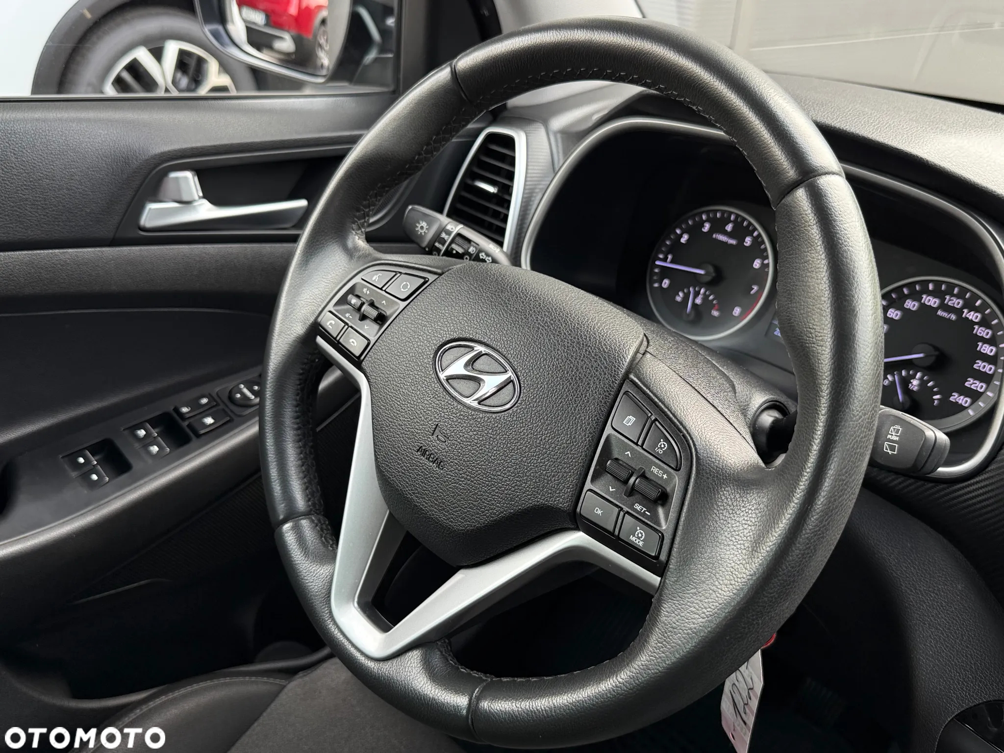 Hyundai Tucson 1.6 T-GDI GO 2WD - 18