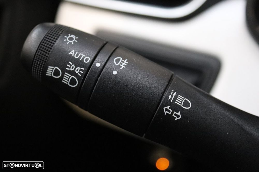 Renault Clio 1.0 TCe Limited Bi-Fuel - 17