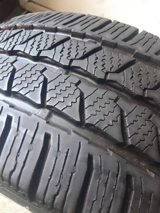 4 anvelope 215/65/16 C Continental de iarna - 2