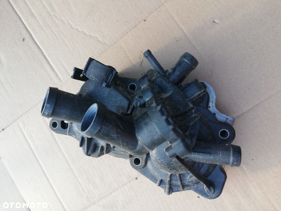 POMPA WODY VA SKODA AUDI GOLF VII 04E121042A - 1