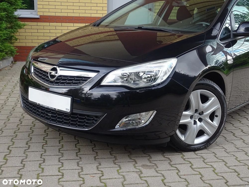 Opel Astra 1.6 Design Edition - 13