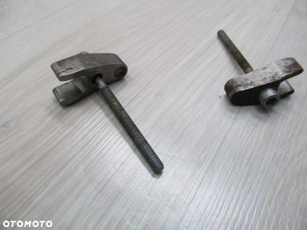 SPRINTER 906 2.2 LAPKA UCHWYT SRUBA WTRYSKU 06-13 - 3