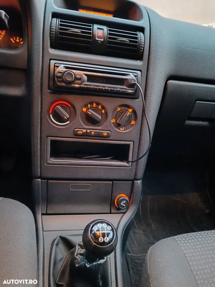 Opel Astra Classic 1.4i - 11