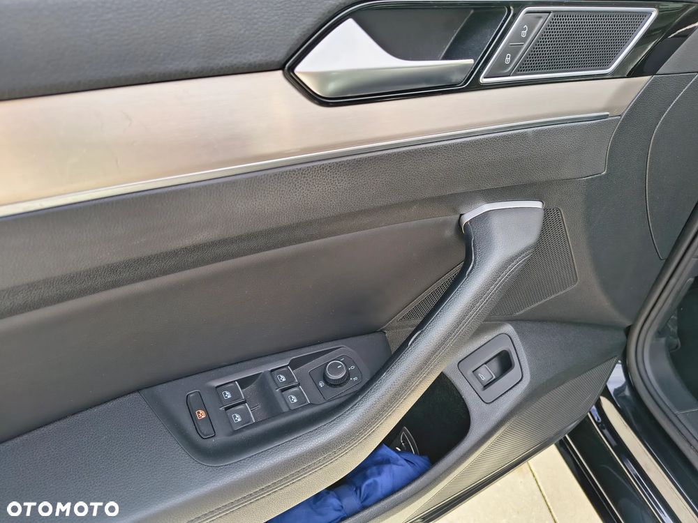 Volkswagen Passat 2.0 TDI BMT Highline - 17