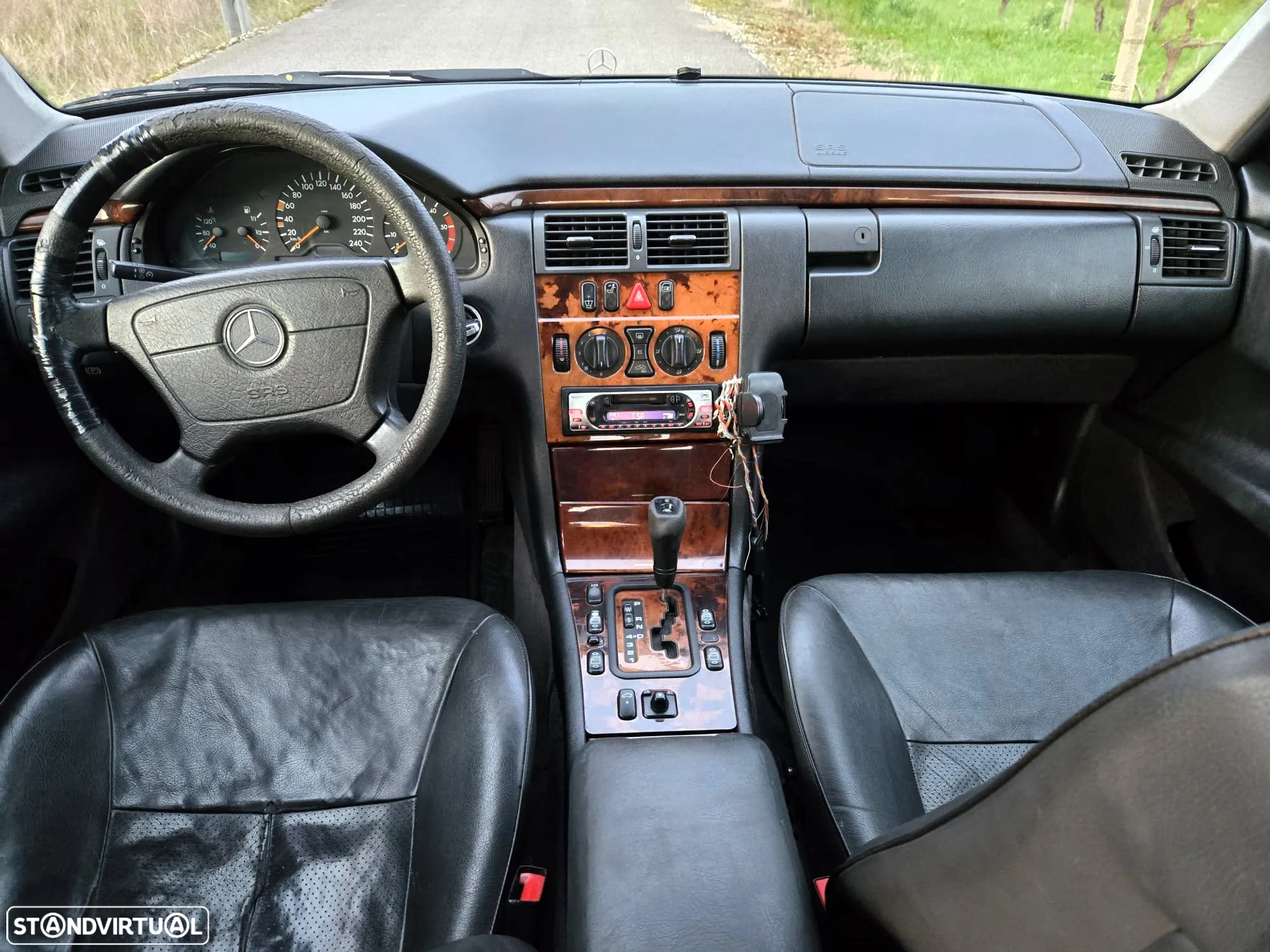 Mercedes-Benz E 220 - 2