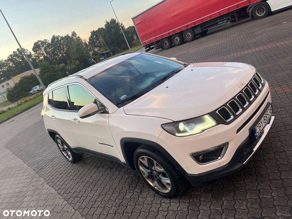 Jeep Compass - 4