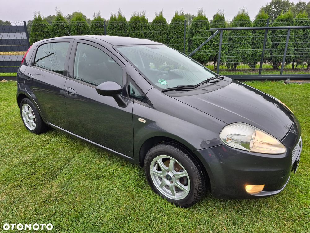 Fiat Punto 1.2 8V Actual - 1