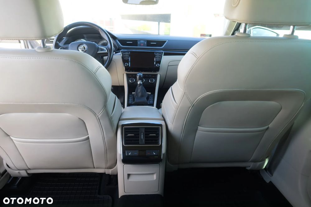 Skoda Superb 2.0 TDI L&K - 19
