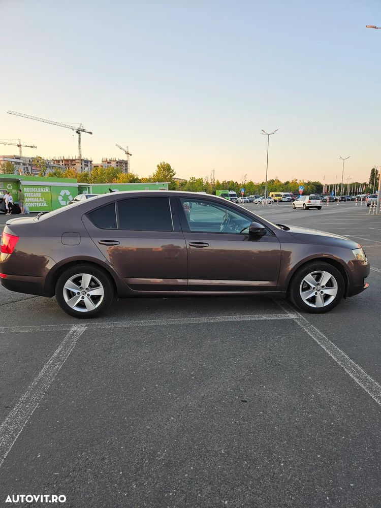 Skoda Octavia 1.8 TSI DSG Style - 5