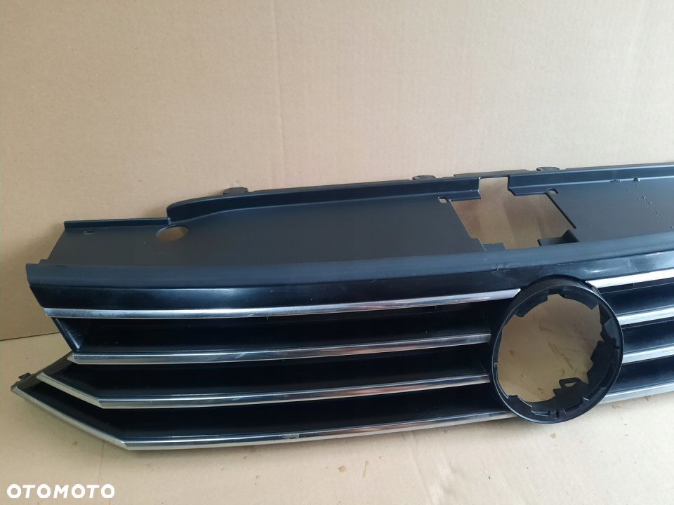 GRILL ATRAPA CHROM 3G0853653D PASSAT B8 - 3