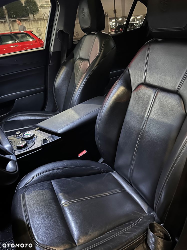 Alfa Romeo Giulia 2.0 Turbo Veloce Q4 - 9