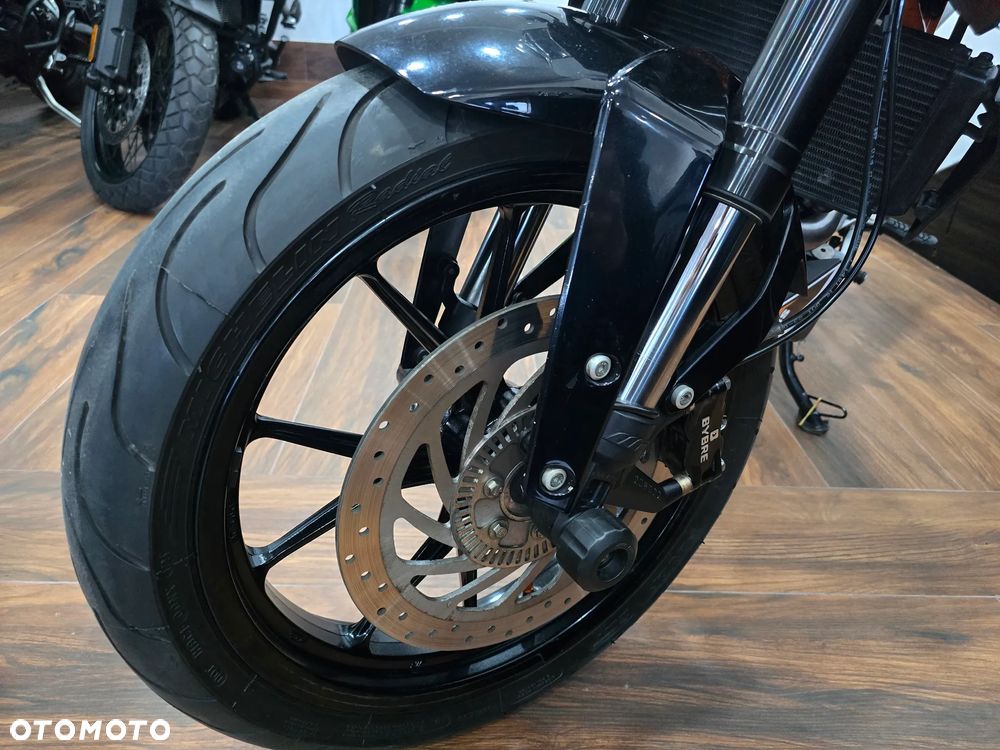 KTM Duke - 17